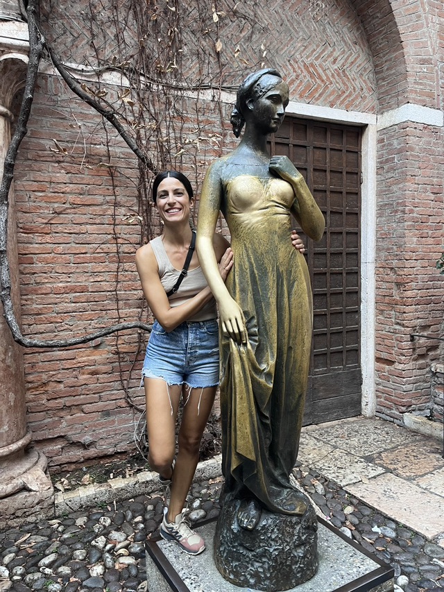 Portada de Verona